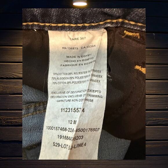 Lee Denim Capri Jeans, Size 12 - Comfortable, Classic & Easygoing Style! - Picture 6 of 6